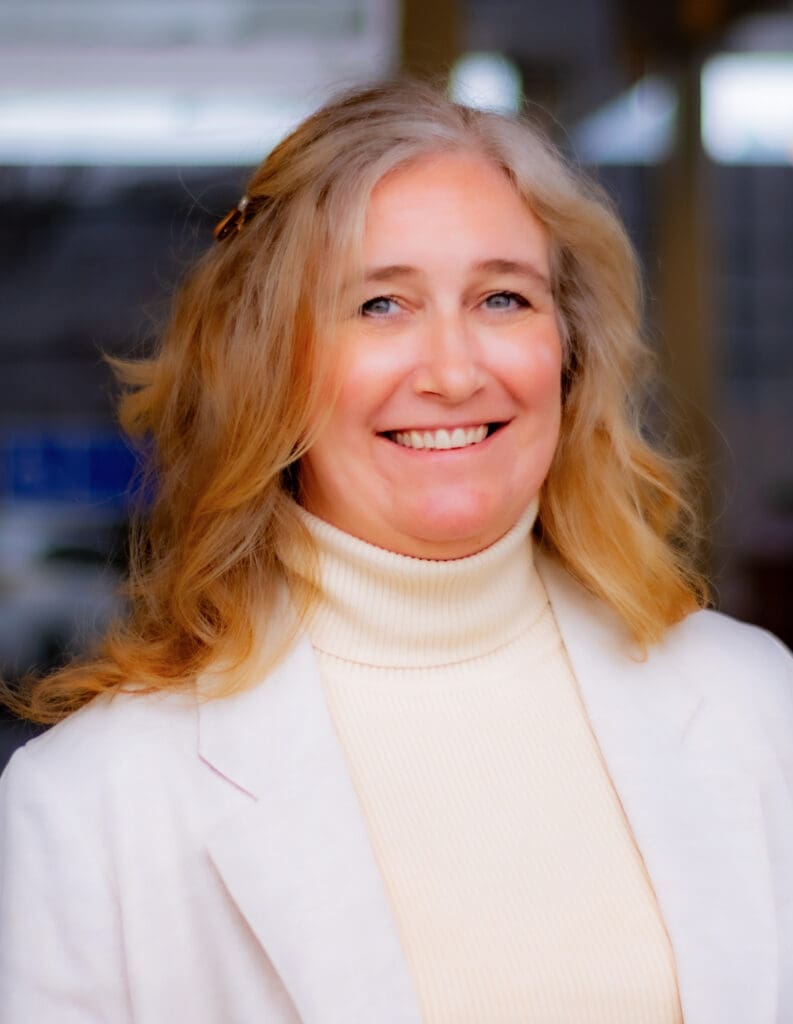 Rachel Ratliff-Carleton_headshot-1